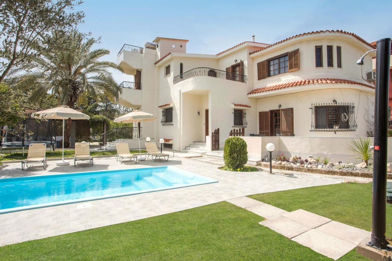 Hriska Luxury Villa 依克希亚 外观 照片