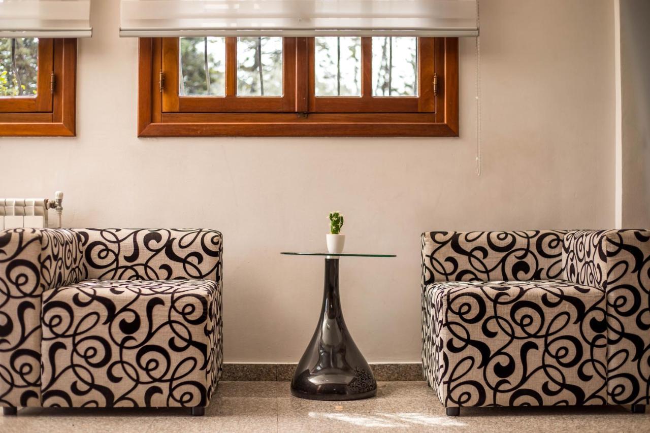 Hriska Luxury Villa 依克希亚 外观 照片