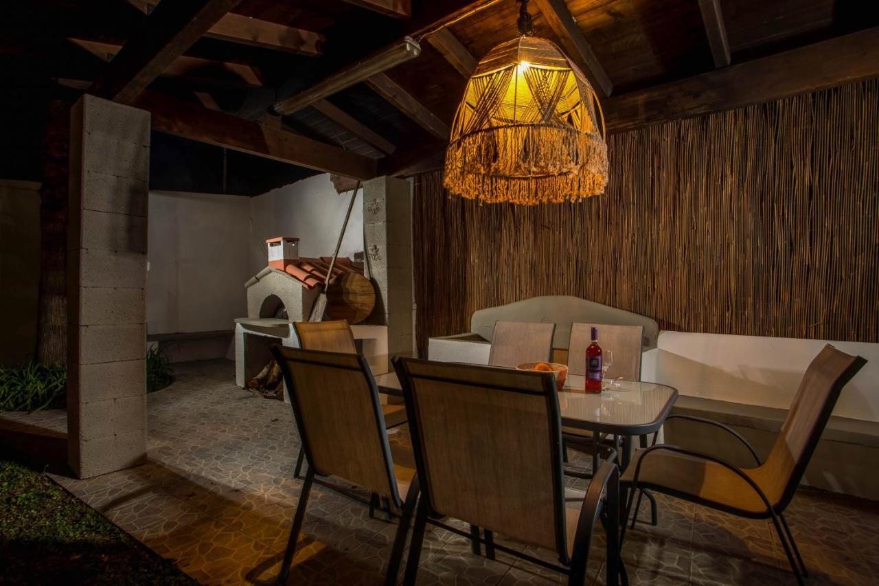 Hriska Luxury Villa 依克希亚 外观 照片